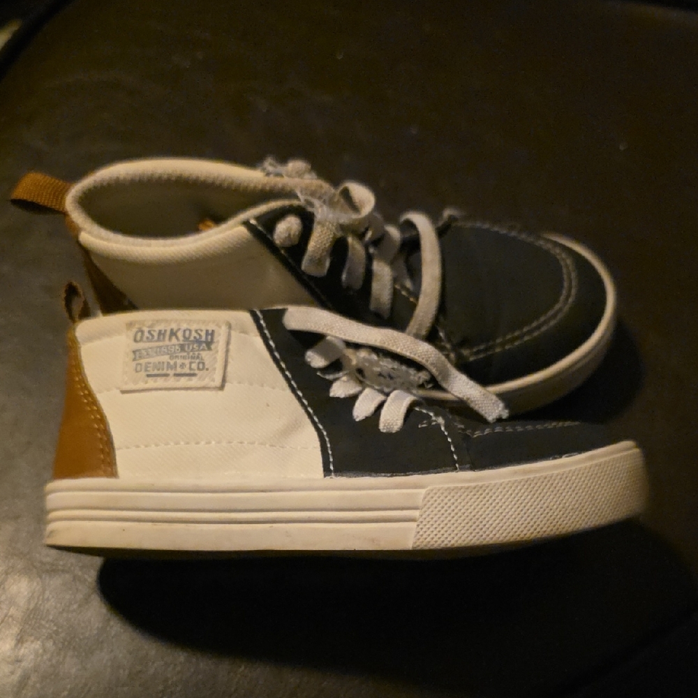 OshKosh B'gosh Kids Sneakers - Black, White, and Tan